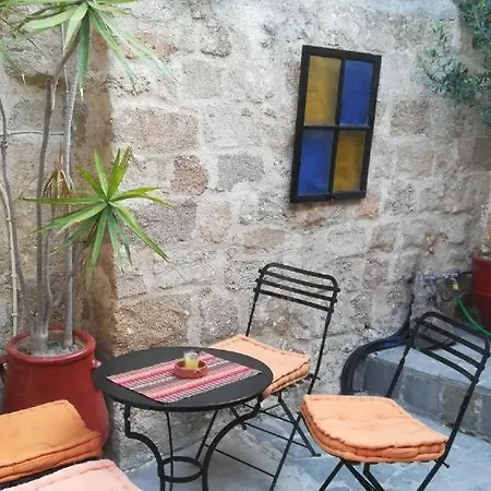 Saint Michel Apartments *